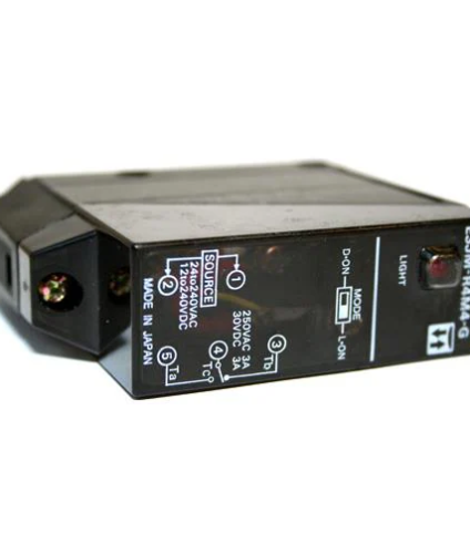 Cảm Biến Quang E3JM-R4M4-G