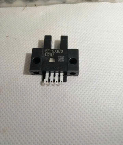 CẢM QUANG BIẾN EE-SX670 U21U